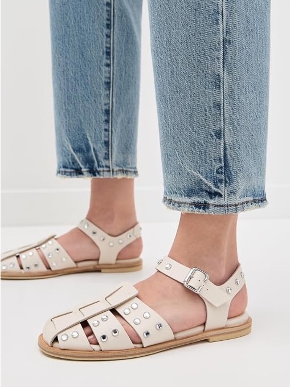 Freda Salvador 10 Sera Fisherman Sandals White Gem Embellishments - Picture 2 of 13